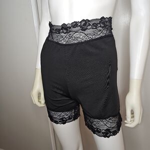 Womens High Waist Black Stretch Lace Trim Shorts Size Small